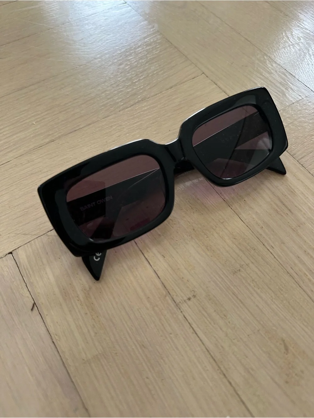 Saint Owen Women’s Copycat Black Grey Cat Eye Sunglasses Like New